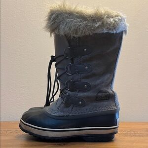 Sorel Black and Gray Fur-Lined  Waterproof Boots Girls Size 2